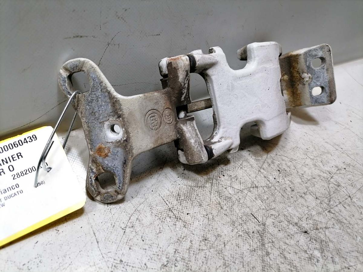 Fiat Ducato 250 original Scharnier Fl&uuml;gelt&uuml;r rechts oben 270&deg; Bj.2019
